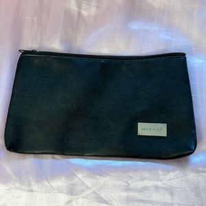 morphe black makeup bag -dimensions in pic